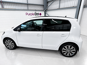 Volkswagen up! thumbnail