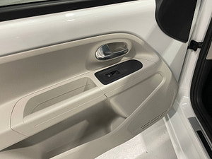 Volkswagen up! thumbnail