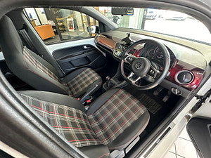 Volkswagen up! thumbnail