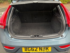 Volvo V40 thumbnail