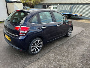 Volkswagen Golf thumbnail