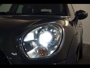 MINI Countryman thumbnail