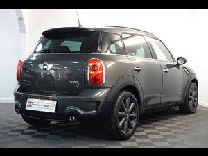 MINI Countryman thumbnail