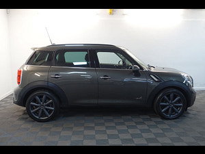 MINI Countryman thumbnail