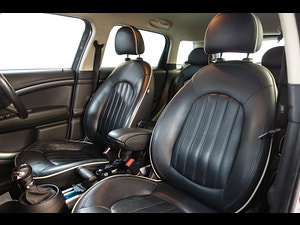 MINI Countryman thumbnail