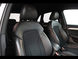 Audi Q3 thumbnail