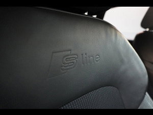 Audi Q3 thumbnail