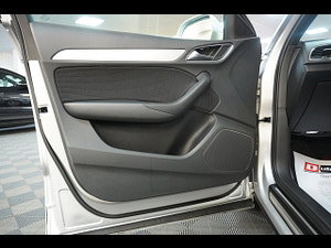 Audi Q3 thumbnail