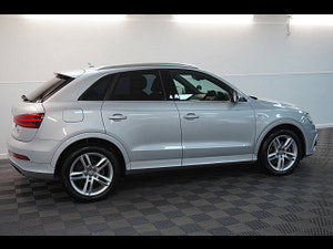 Audi Q3 thumbnail