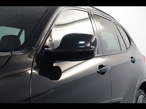 BMW X1 thumbnail