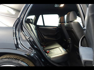BMW X1 thumbnail