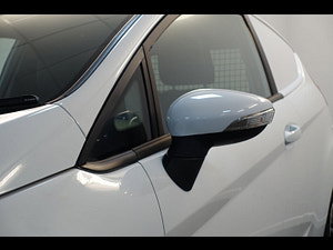 Ford Fiesta Van thumbnail