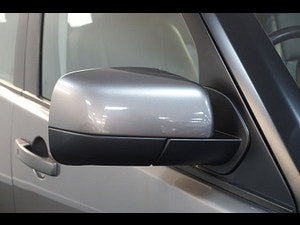 Land Rover Discovery 4 thumbnail