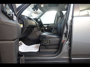 Land Rover Discovery 4 thumbnail