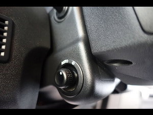 Land Rover Discovery 4 thumbnail