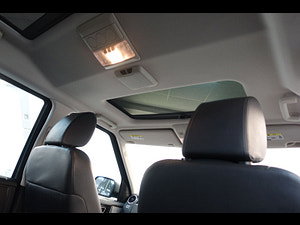 Land Rover Discovery 4 thumbnail