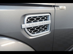Land Rover Discovery 4 thumbnail