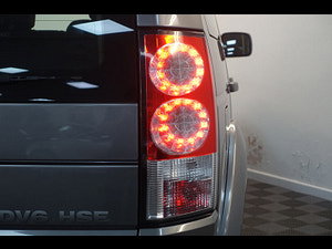 Land Rover Discovery 4 thumbnail