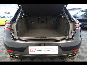 Porsche Macan thumbnail