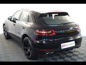 Porsche Macan thumbnail