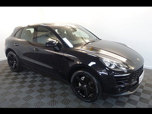 Porsche Macan thumbnail