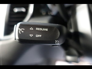 Porsche Macan thumbnail