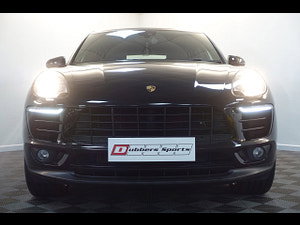 Porsche Macan thumbnail