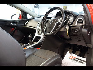 Vauxhall Astra GTC thumbnail