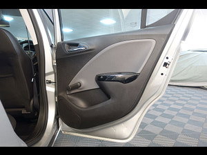 Vauxhall Corsa thumbnail