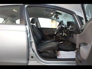 Vauxhall Corsa thumbnail