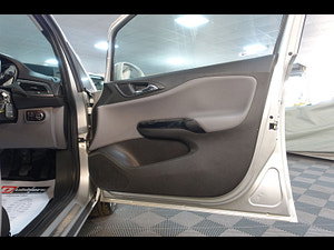 Vauxhall Corsa thumbnail