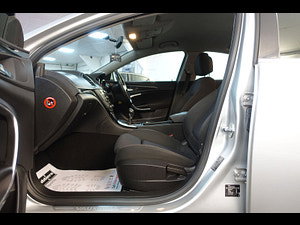 Vauxhall Insignia thumbnail