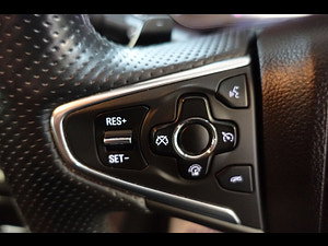 Vauxhall Insignia thumbnail