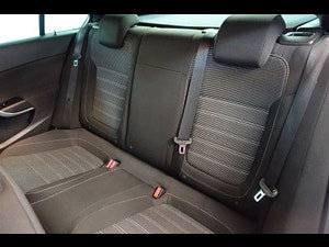 Vauxhall Insignia thumbnail