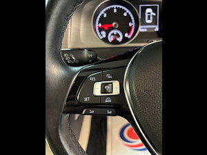 Volkswagen Golf thumbnail