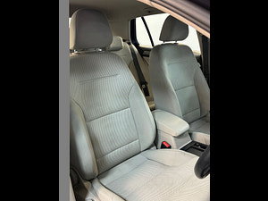 Volkswagen Golf thumbnail