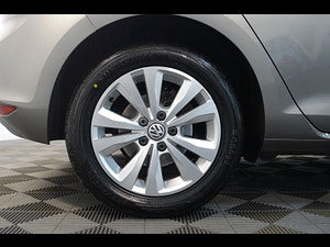 Volkswagen Golf thumbnail