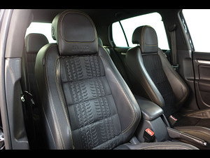 Volkswagen Golf thumbnail