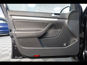 Volkswagen Golf thumbnail