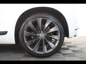 Volkswagen Scirocco thumbnail