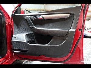 Volkswagen Passat thumbnail