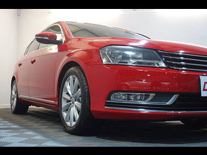 Volkswagen Passat thumbnail
