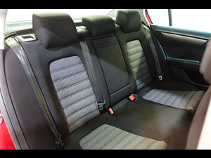 Volkswagen Passat thumbnail