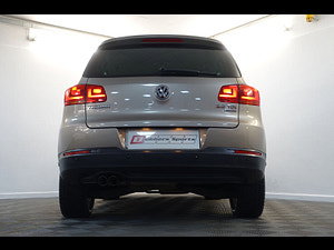 Volkswagen Tiguan thumbnail
