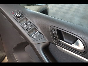 Volkswagen Tiguan thumbnail