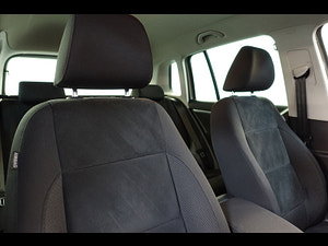 Volkswagen Tiguan thumbnail