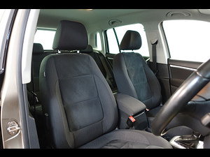 Volkswagen Tiguan thumbnail