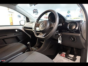Volkswagen up! thumbnail