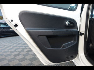 Volkswagen up! thumbnail