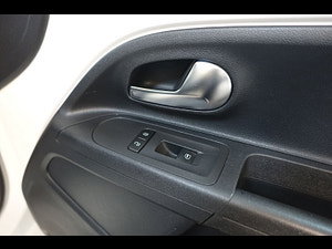 Volkswagen up! thumbnail